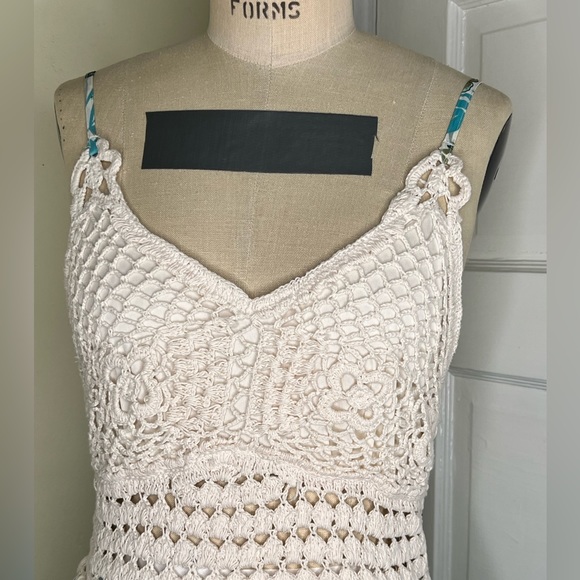 BOG Band of Gypsy Crochet Dress Floral Medium EUC - Picture 5 of 12